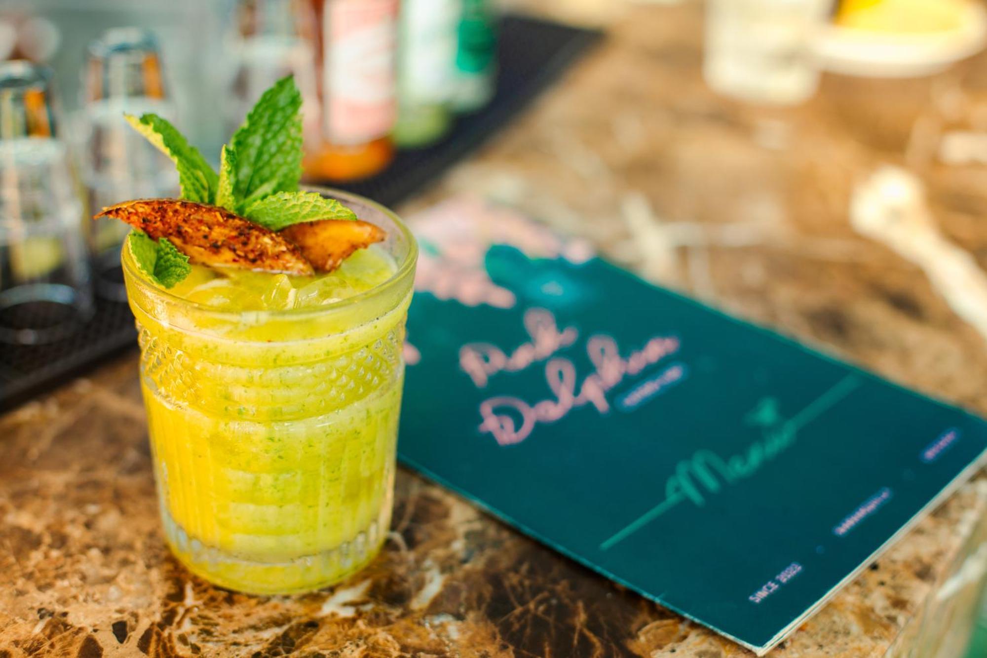Готель Faranda Collection Barranquilla, A Member Of Radisson Individuals Барранкілья Екстер'єр фото A pineapple smoothie