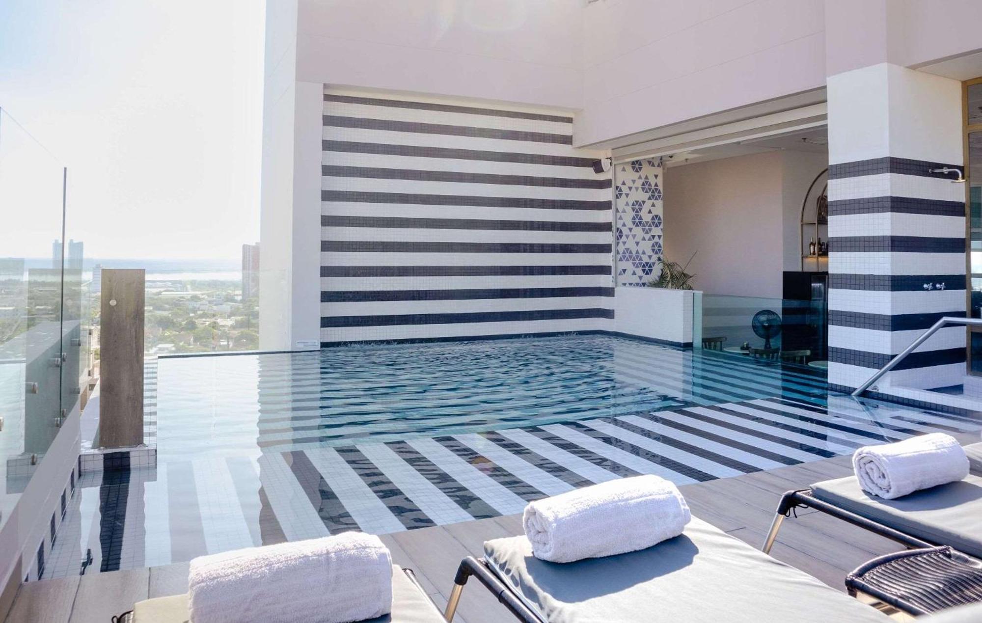 Готель Faranda Collection Barranquilla, A Member Of Radisson Individuals Барранкілья Екстер'єр фото The pool at the 10115 Jeffrey Trail home